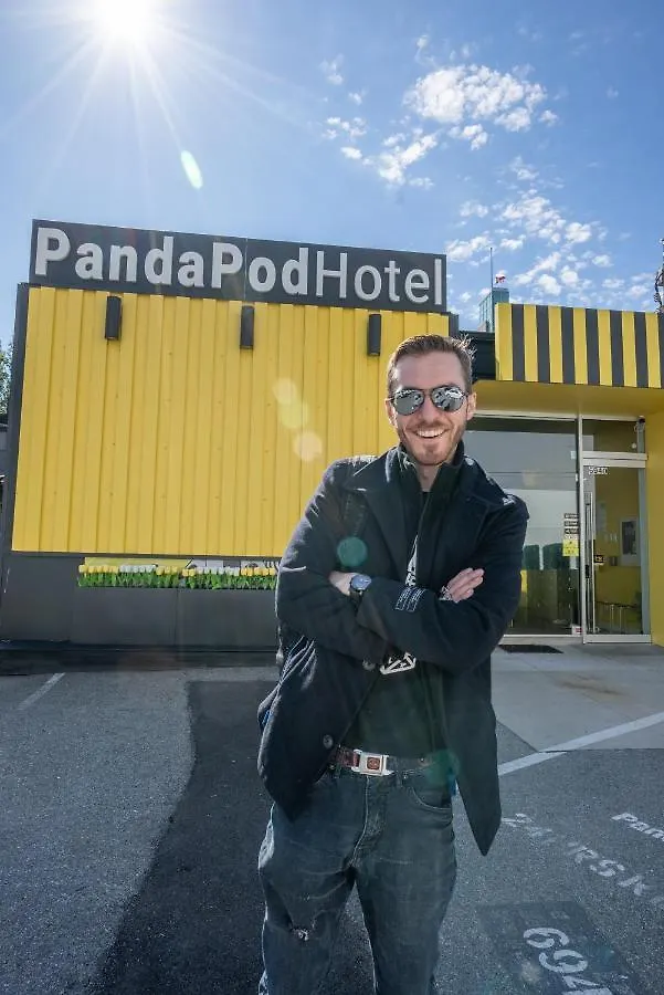 Panda Pod Hotel Richmond 3*,